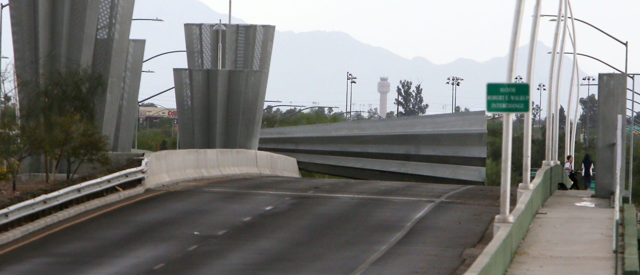 Sculpture on overpass